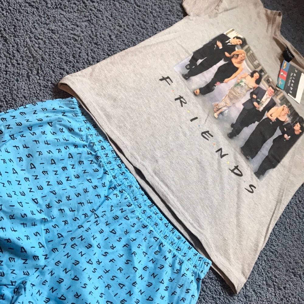 FRIENDS Pajama/Lounge Set - Picture 2 of 5